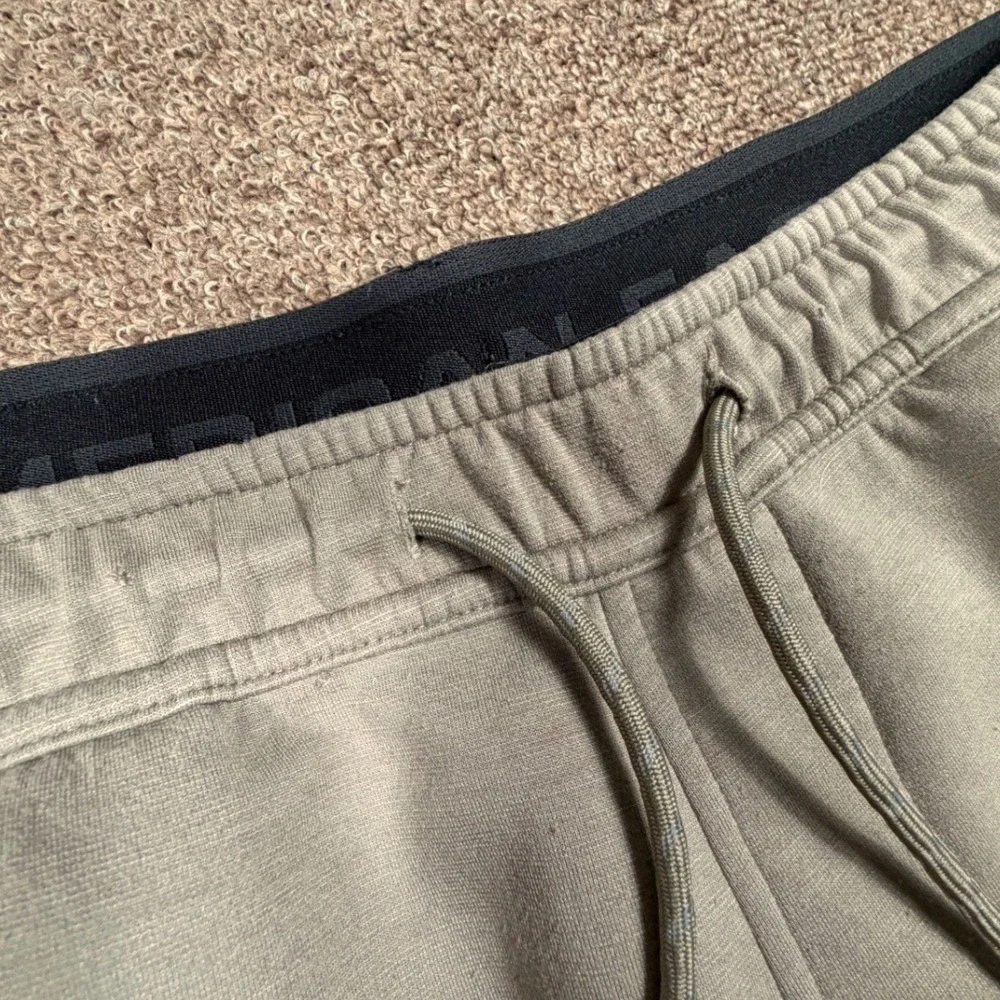 American Eagle Men's 24/7 Cargo Jogger Pants Tan Drawstring Size M‎